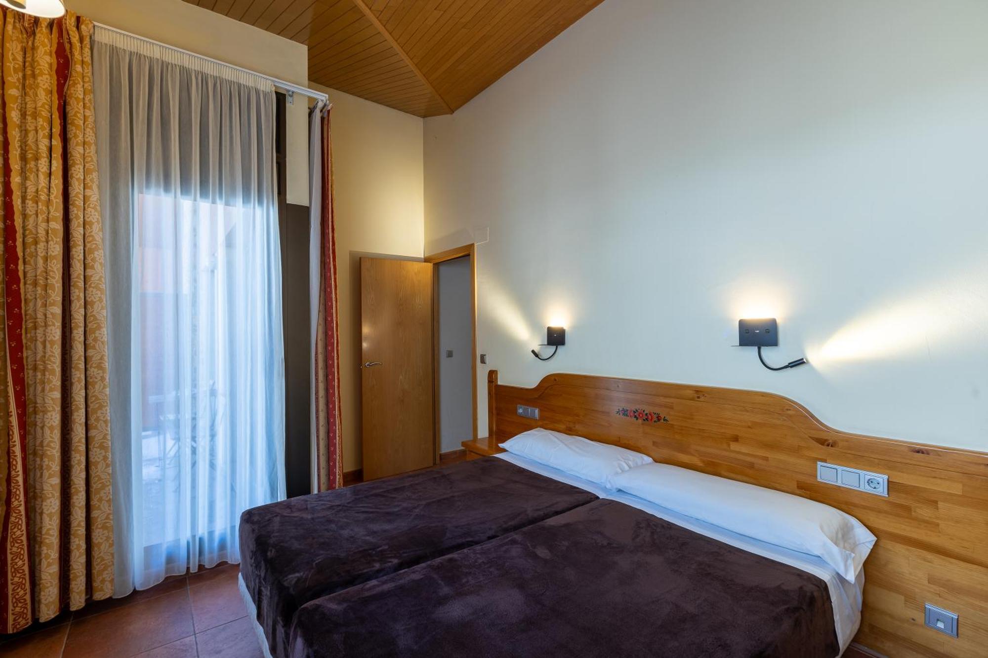 Apartaments Sant Moritz Arinsal Ngoại thất bức ảnh