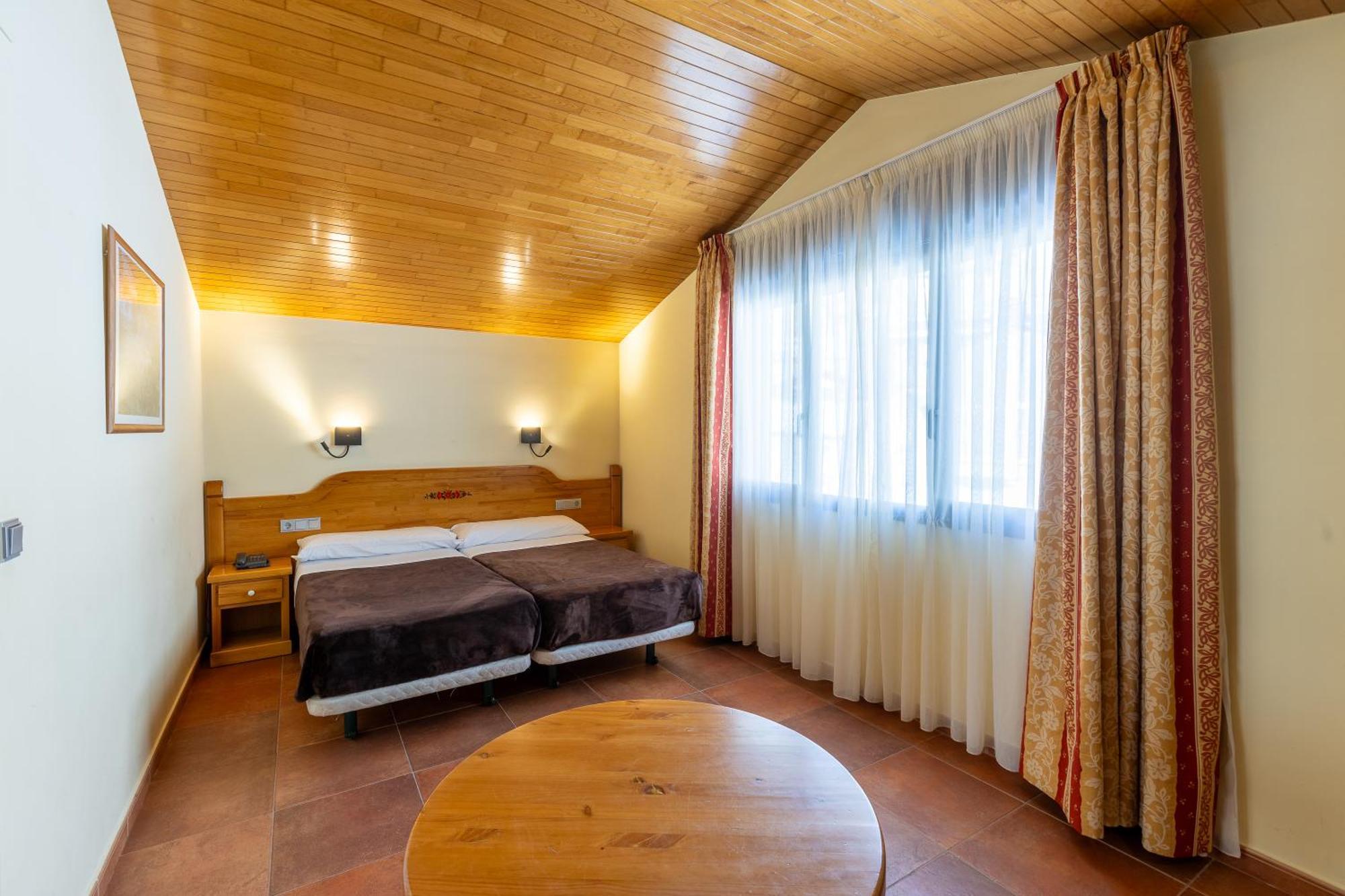 Apartaments Sant Moritz Arinsal Ngoại thất bức ảnh