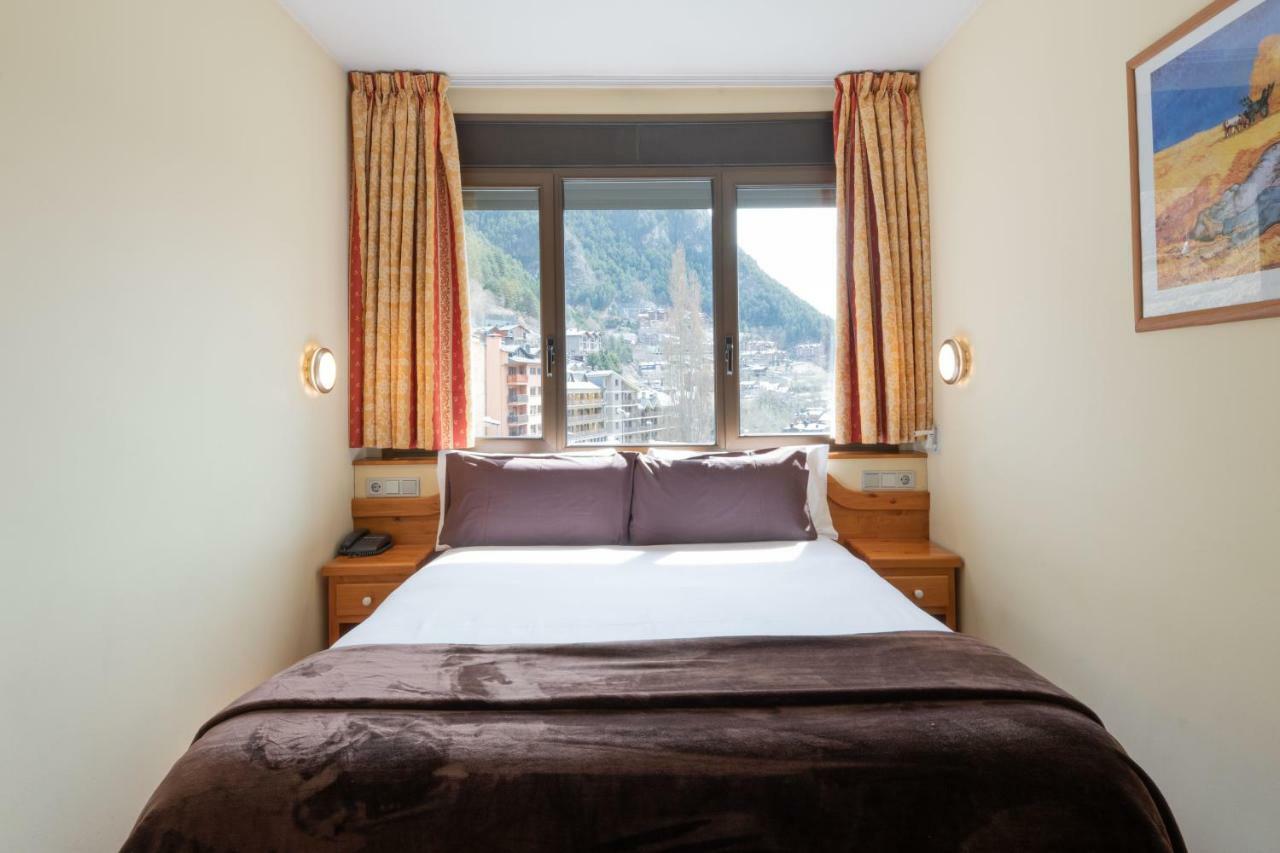 Apartaments Sant Moritz Arinsal Ngoại thất bức ảnh